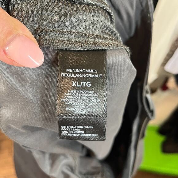 The North Face Men's Black Nylon Hiking Convertible Pants Zip Off Shorts XL - Picture 10 of 16